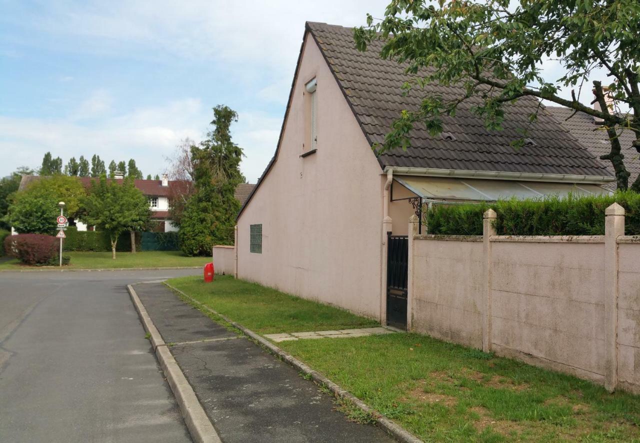 Le Mas Des Loups Arpajon Kültér fotó